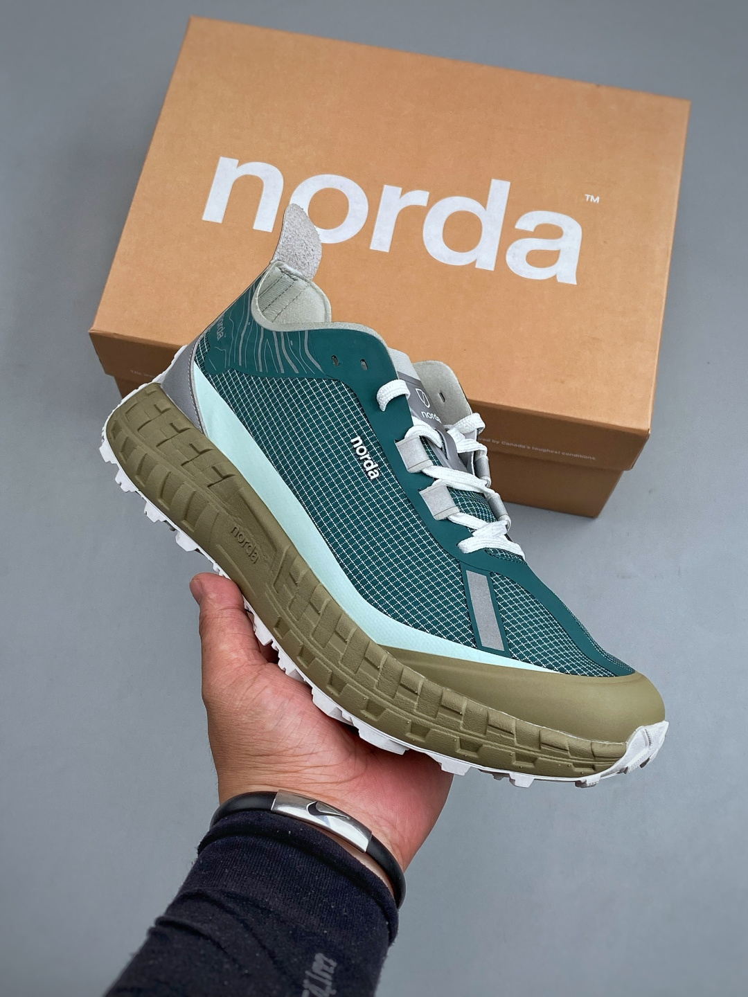 NORDA 001A M 厚底系带耐磨 低帮 户外 越野登山功能鞋舒适鞋面 具有很好的延展性 时尚质感鞋