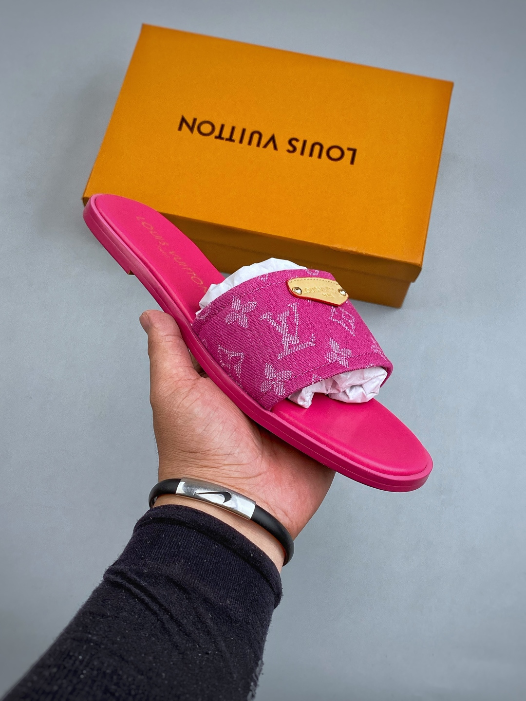LOUIS VUITTON Lily