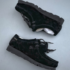 F 其乐Clarks Wallebee 乐福风格袋鼠鞋注意户外防水面料Gore-Tex的面料 结合工装优 F 其乐Clarks Wallebee 乐福风格袋鼠鞋注意户外防水面料Gore-Tex的面料 结合工装优