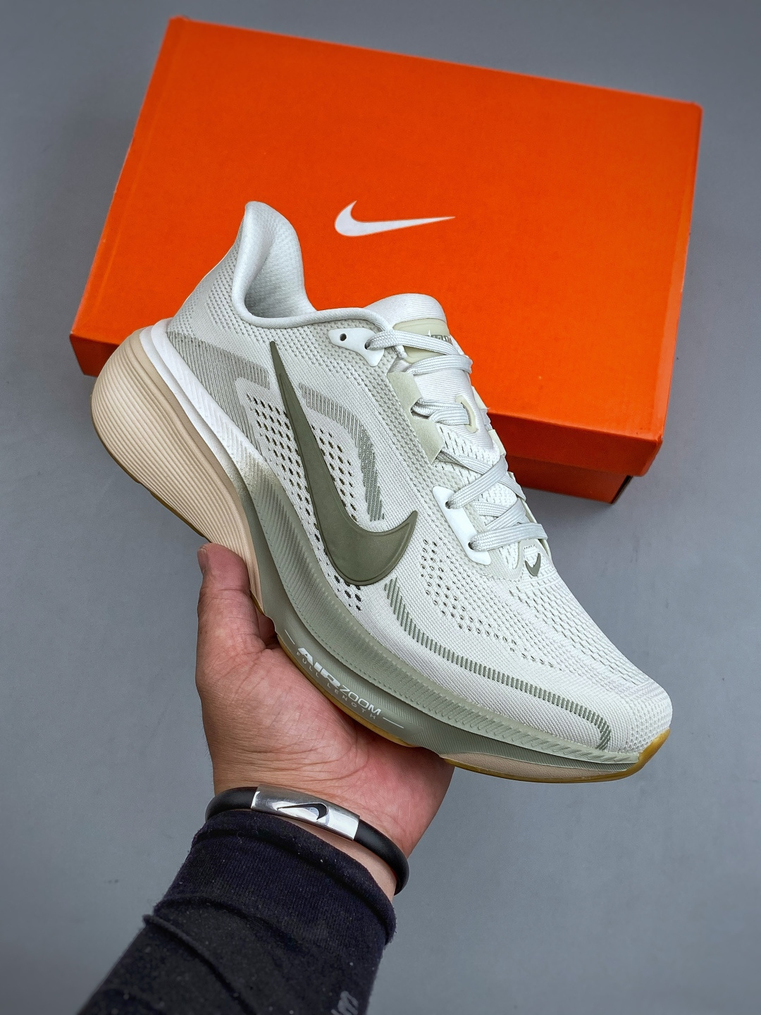 NIKE AIR ZOOM PEGASUS 42