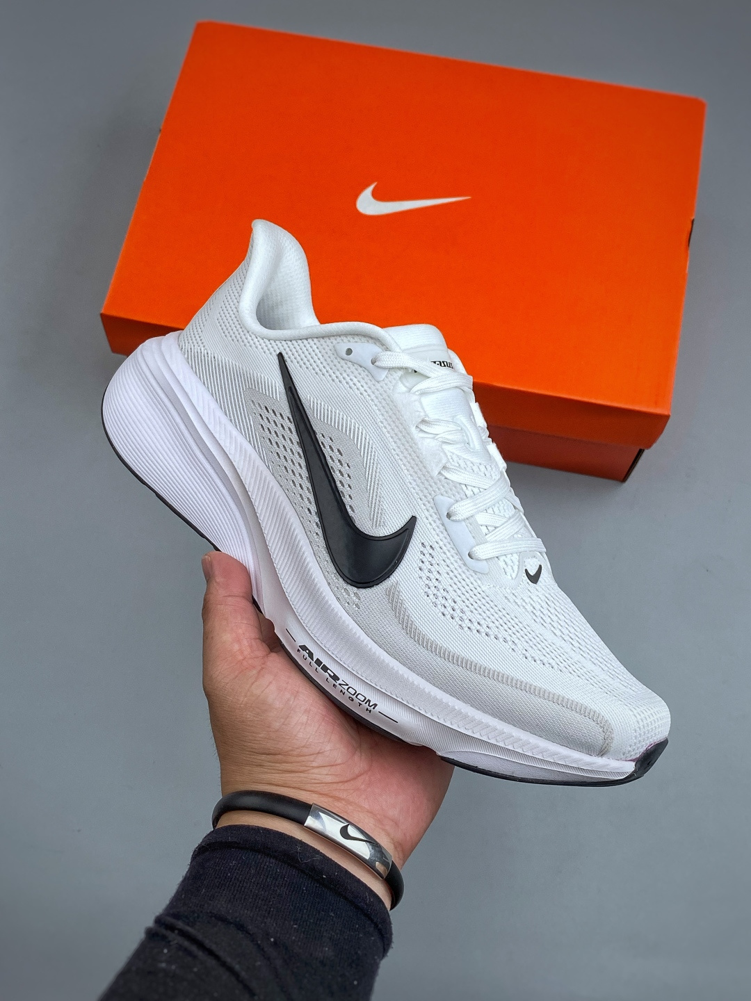 NIKE AIR ZOOM PEGASUS 42