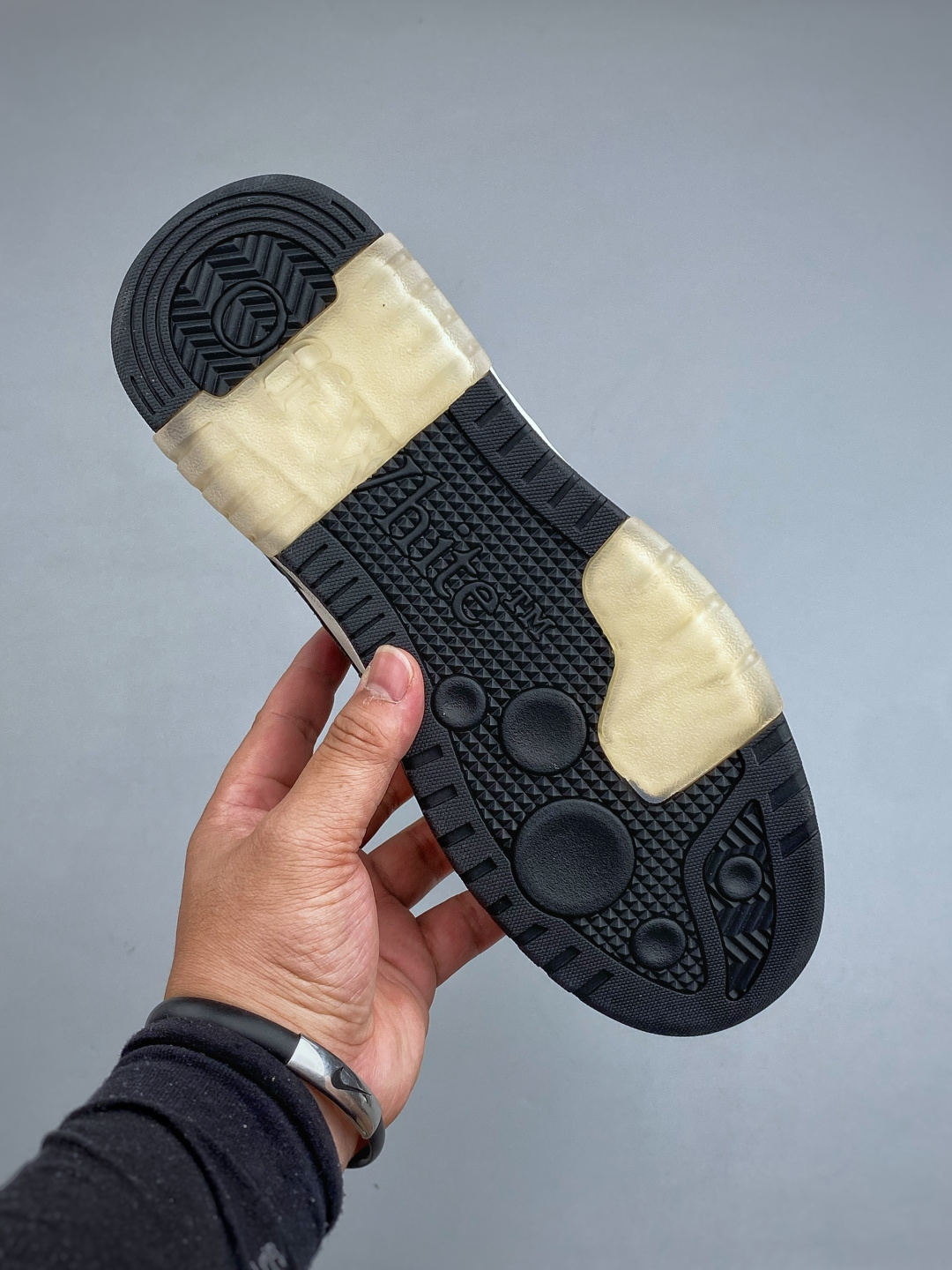 OFF-WHITE OUT OF OFFICE 皮革系带时尚低帮板鞋 尺码：36-47（半）
