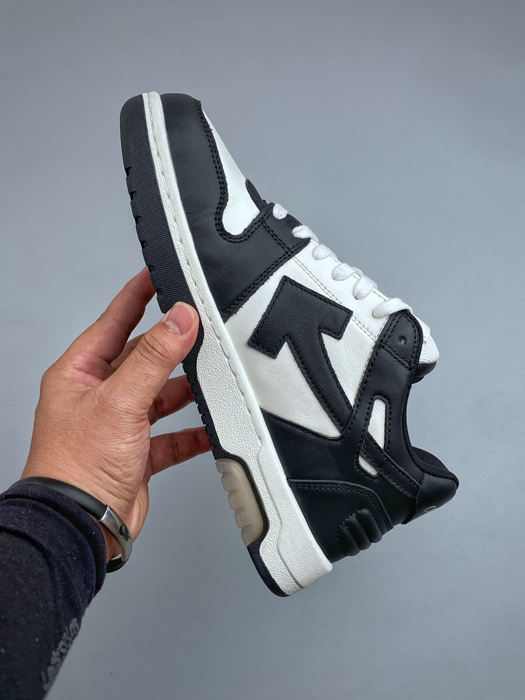 OFF-WHITE OUT OF OFFICE 皮革系带时尚低帮板鞋 尺码：36-47（半）
