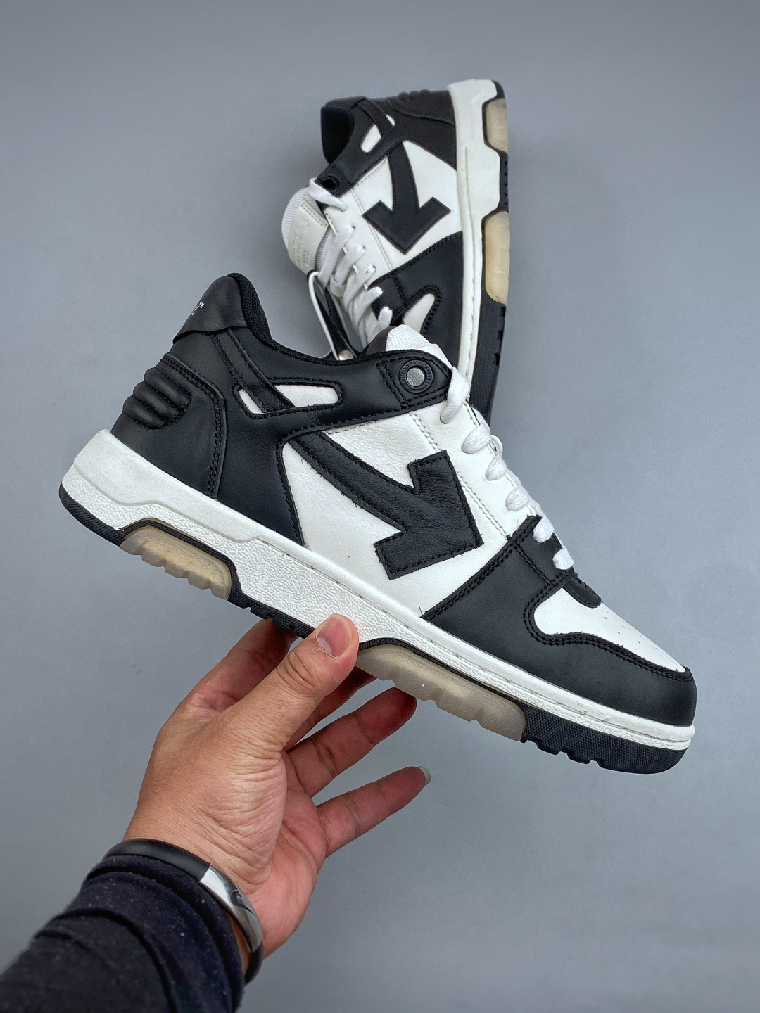 OFF-WHITE OUT OF OFFICE 皮革系带时尚低帮板鞋 尺码：36-47（半）