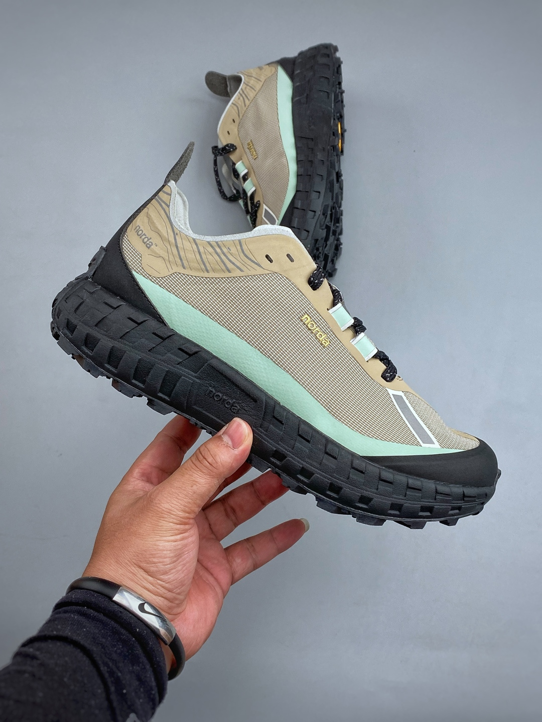 M NORDA 001 A M 厚底系带耐磨 低帮 户外 越野登山功能鞋舒适鞋面 具有很好的延展性 时尚