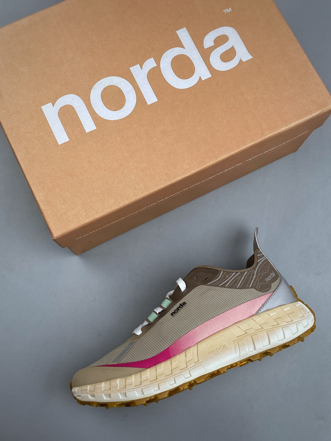 M NORDA 001 A M 厚底系带耐磨 低帮 户外 越野登山功能鞋舒适鞋面 具有很好的延展性 时尚