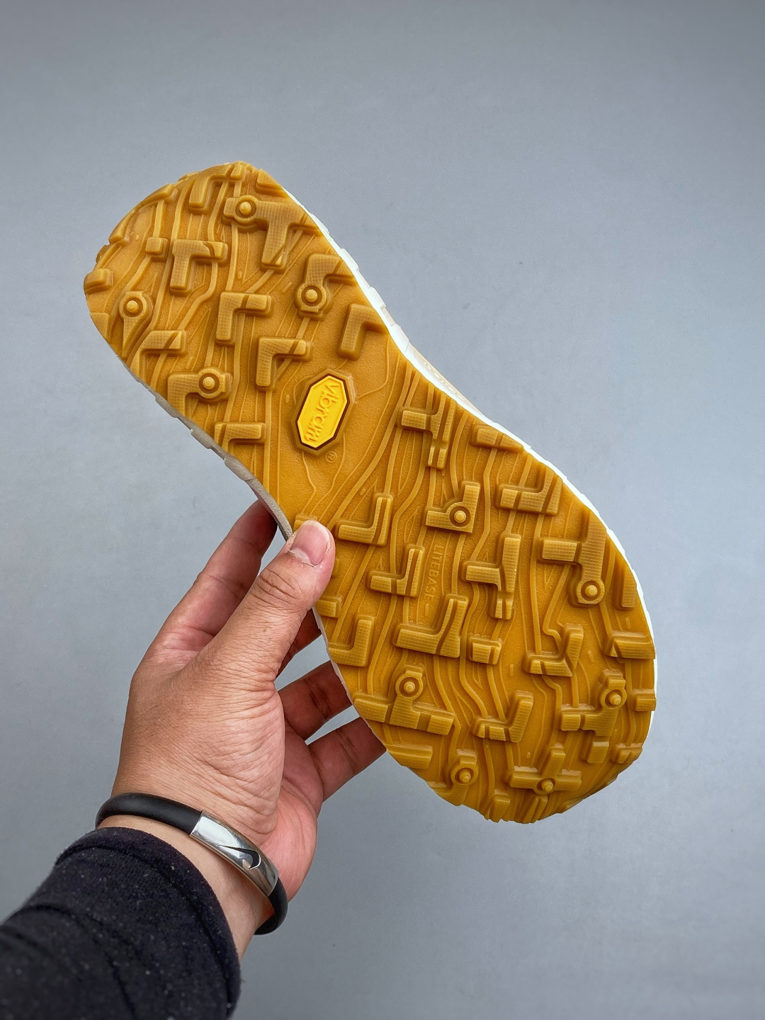 M NORDA 001 A M 厚底系带耐磨 低帮 户外 越野登山功能鞋舒适鞋面 具有很好的延展性 时尚