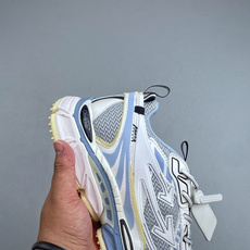 S Off-White C/O VirGil Abloh 人气单品 OW最新款情侣款跑鞋百分百原盒正确版 S Off-White C/O VirGil Abloh 人气单品 OW最新款情侣款跑鞋百分百原盒正确版