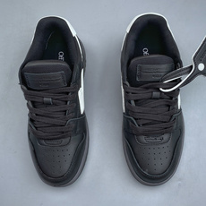 N OFF-WHITE 绒面革 皮革 潮流 舒适 耐磨 板鞋鞋面采用皮革材质制作 采用流行版型设计 外观 N OFF-WHITE 绒面革 皮革 潮流 舒适 耐磨 板鞋鞋面采用皮革材质制作 采用流行版型设计 外观