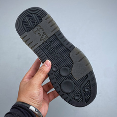 N OFF-WHITE 绒面革 皮革 潮流 舒适 耐磨 板鞋鞋面采用皮革材质制作 采用流行版型设计 外观 N OFF-WHITE 绒面革 皮革 潮流 舒适 耐磨 板鞋鞋面采用皮革材质制作 采用流行版型设计 外观