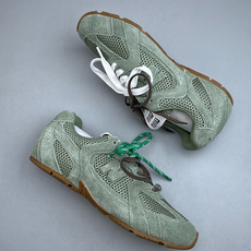 顶级礼盒版本Miu Miu缪缪 x New Balance NB530 银色联名复古运动休闲阿甘德训鞋 顶级礼盒版本Miu Miu缪缪 x New Balance NB530 银色联名复古运动休闲阿甘德训鞋