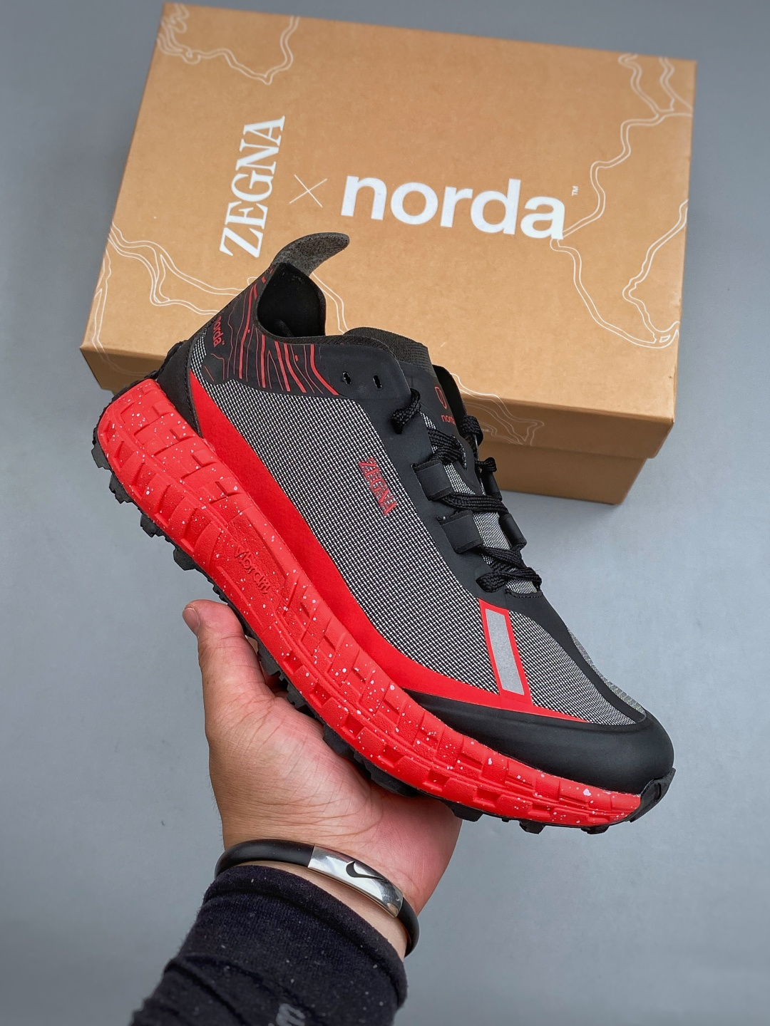 N 杰尼亚 x NORDA 联名系列 生活休闲鞋 舒适鞋面 具有很好的延展性 时尚质感鞋面 系带闭合方式