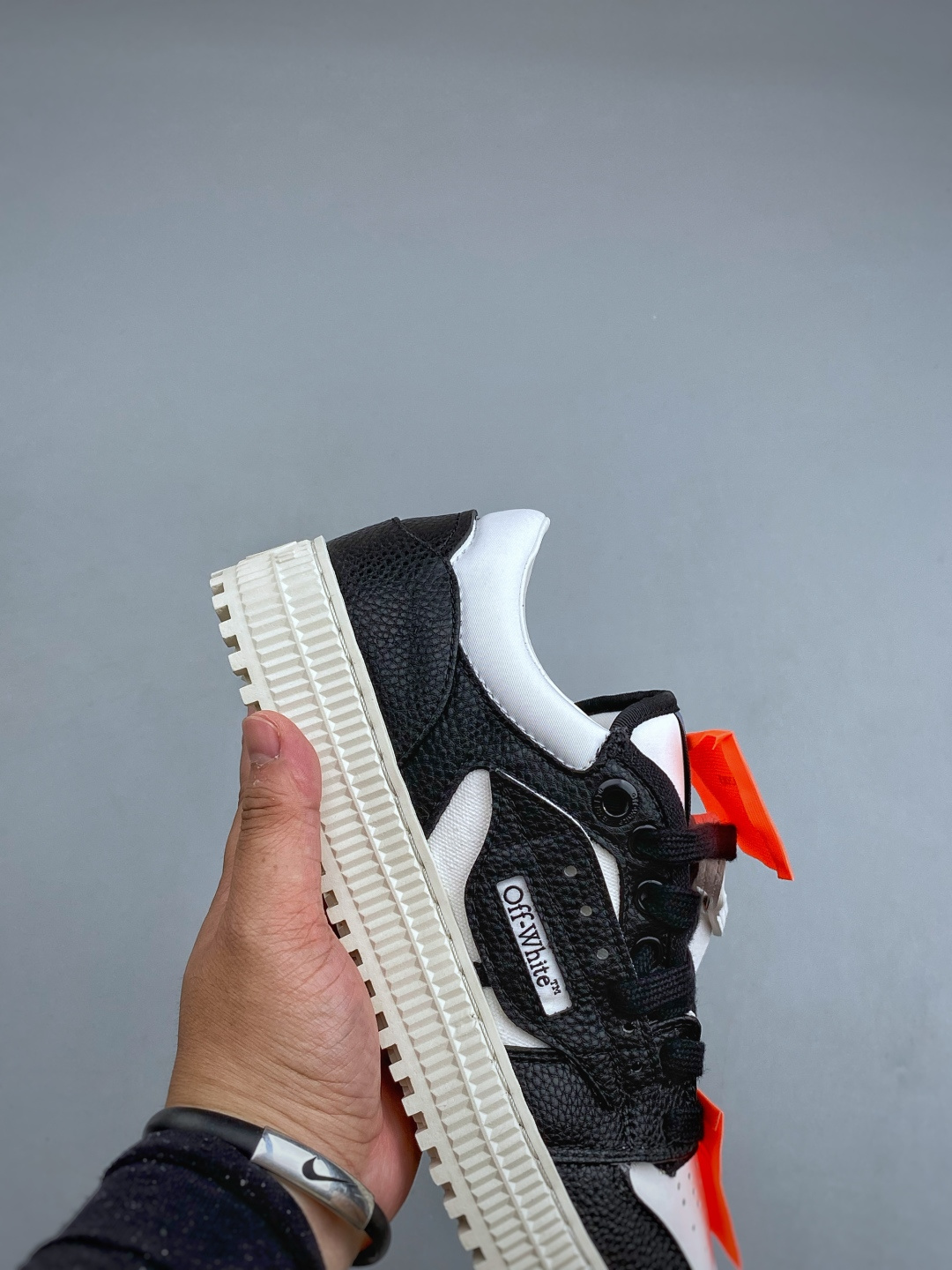 N Off-White c/o Virgil AblohTT 3.0 off court 小牛皮圆头系带