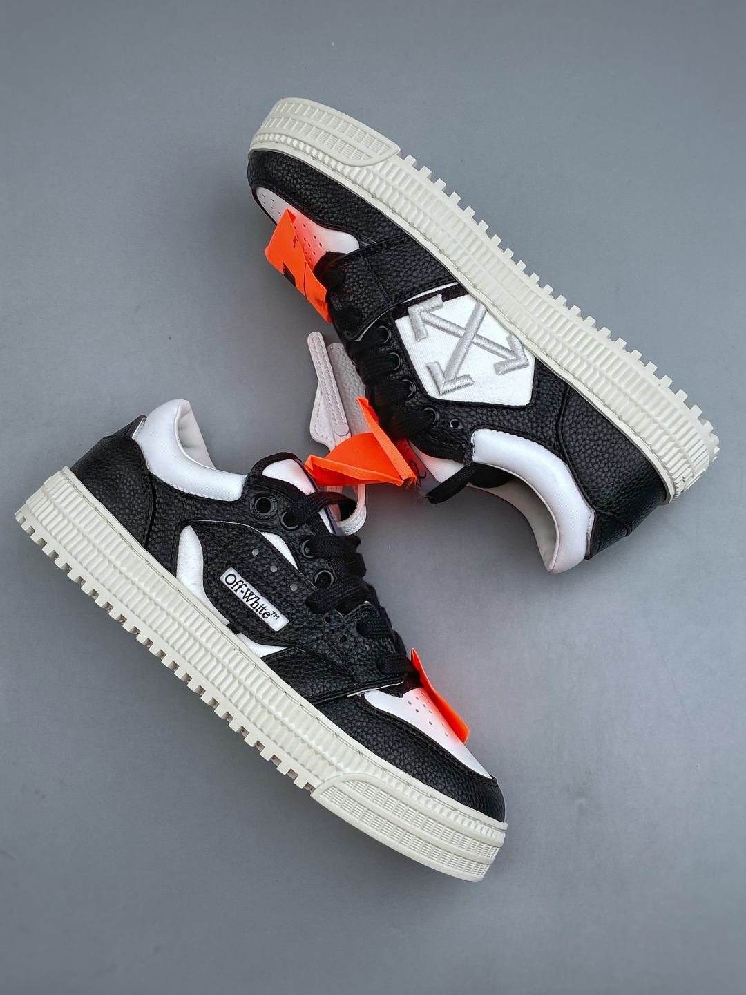 N Off-White c/o Virgil AblohTT 3.0 off court 小牛皮圆头系带