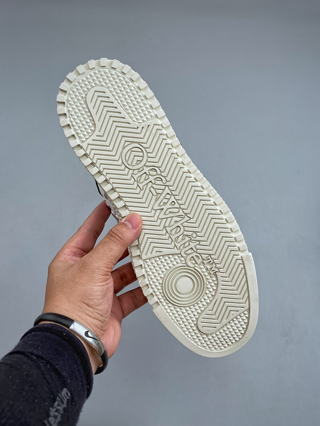 N Off-White c/o Virgil AblohTT 3.0 off court 小牛皮圆头系带