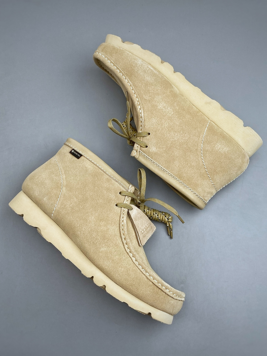 S 其乐Clarks Wallebee 乐福风格中帮袋鼠鞋户外防水面料Gore-Tex的面料 结合工装优
