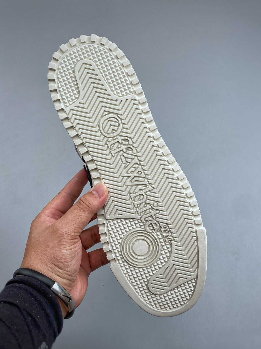 N Off-White c/o Virgil AblohTT 3.0 off court 小牛皮圆头系带
