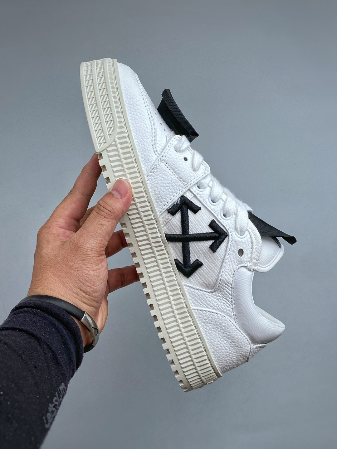 N Off-White c/o Virgil AblohTT 3.0 off court 小牛皮圆头系带