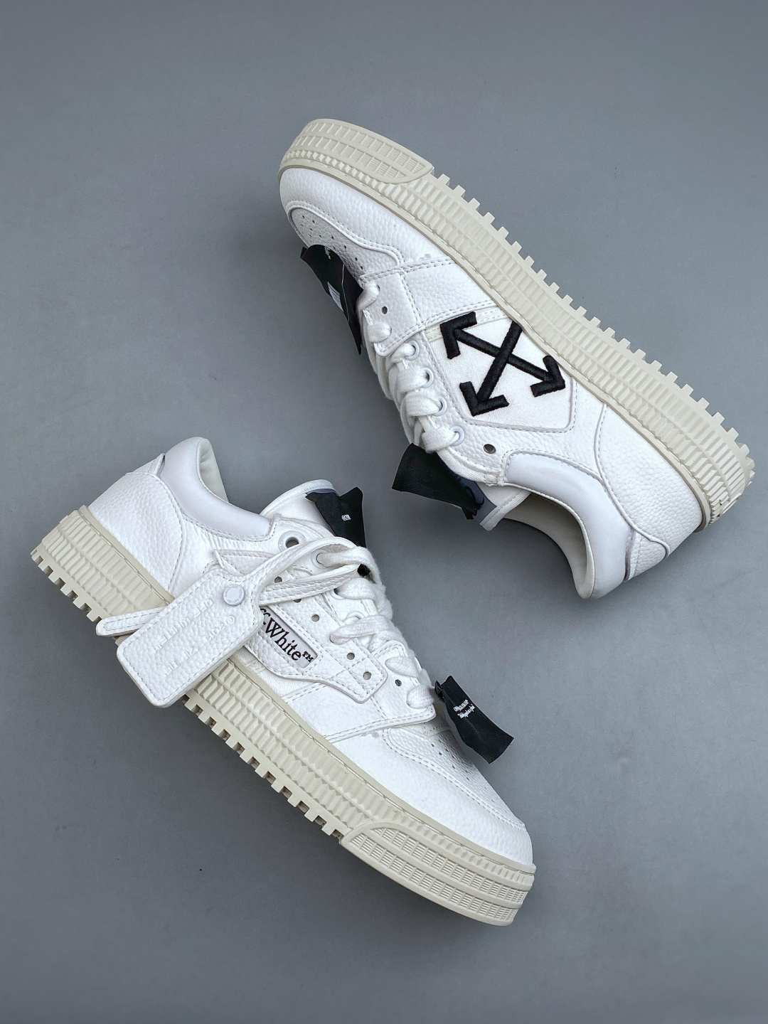 N Off-White c/o Virgil AblohTT 3.0 off court 小牛皮圆头系带