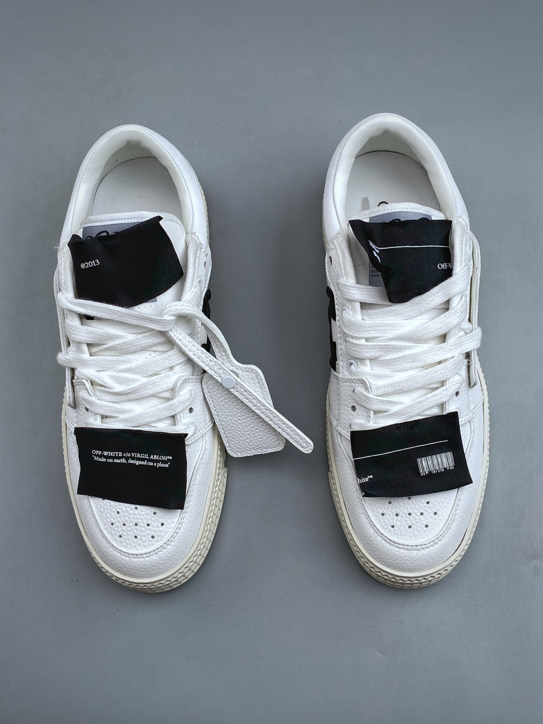 N Off-White c/o Virgil AblohTT 3.0 off court 小牛皮圆头系带