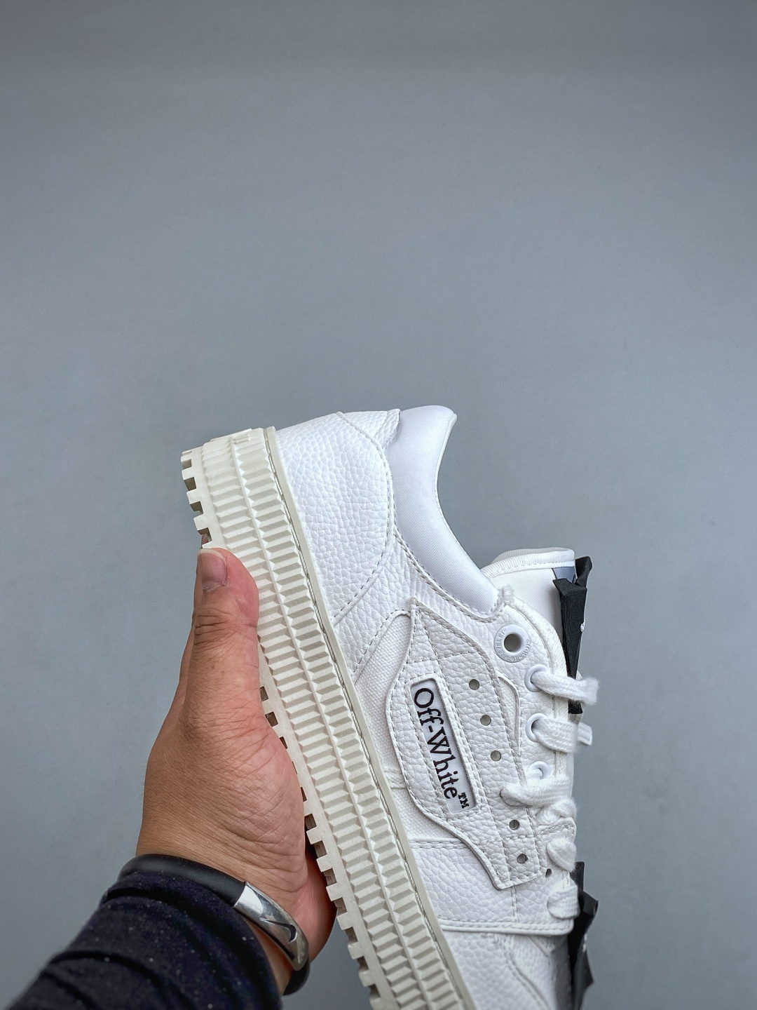 N Off-White c/o Virgil AblohTT 3.0 off court 小牛皮圆头系带
