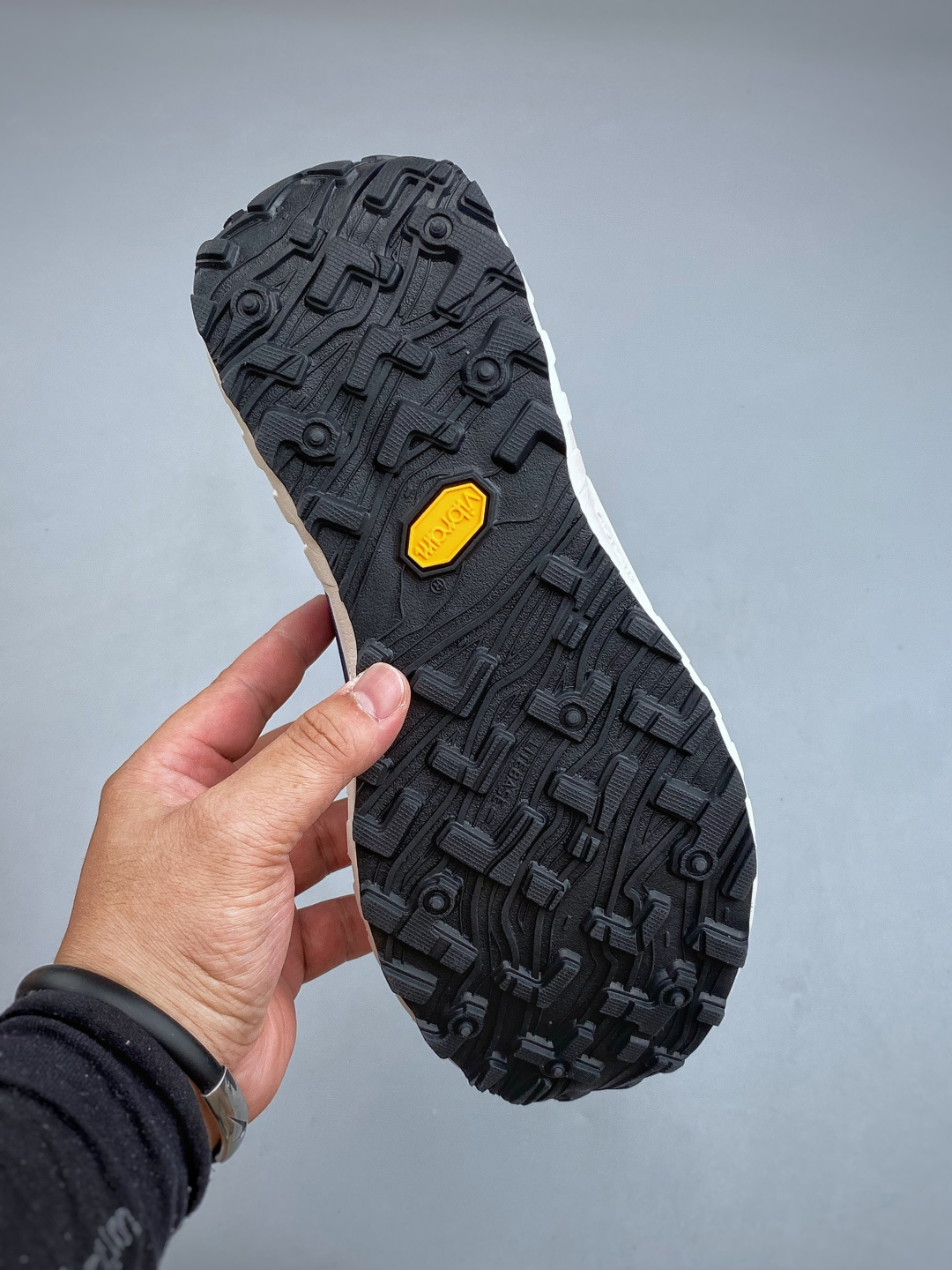 M 杰尼亚 x NORDA 联名系列 生活休闲鞋 舒适鞋面 具有很好的延展性 时尚质感鞋面 系带闭合方式