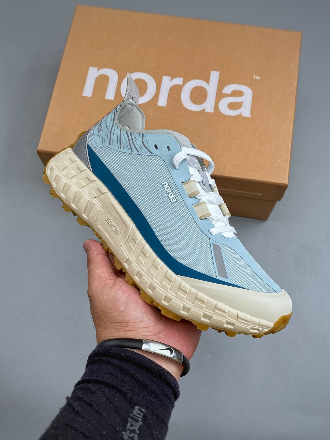 M 杰尼亚 x NORDA 联名系列 生活休闲鞋 舒适鞋面 具有很好的延展性 时尚质感鞋面 系带闭合方式