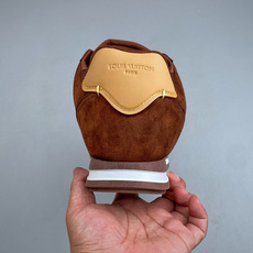 当季新款LV BUTTERSOFT 运动鞋本款 LV Buttersoft 运动鞋出自路易威登男装创意总 当季新款LV BUTTERSOFT 运动鞋本款 LV Buttersoft 运动鞋出自路易威登男装创意总