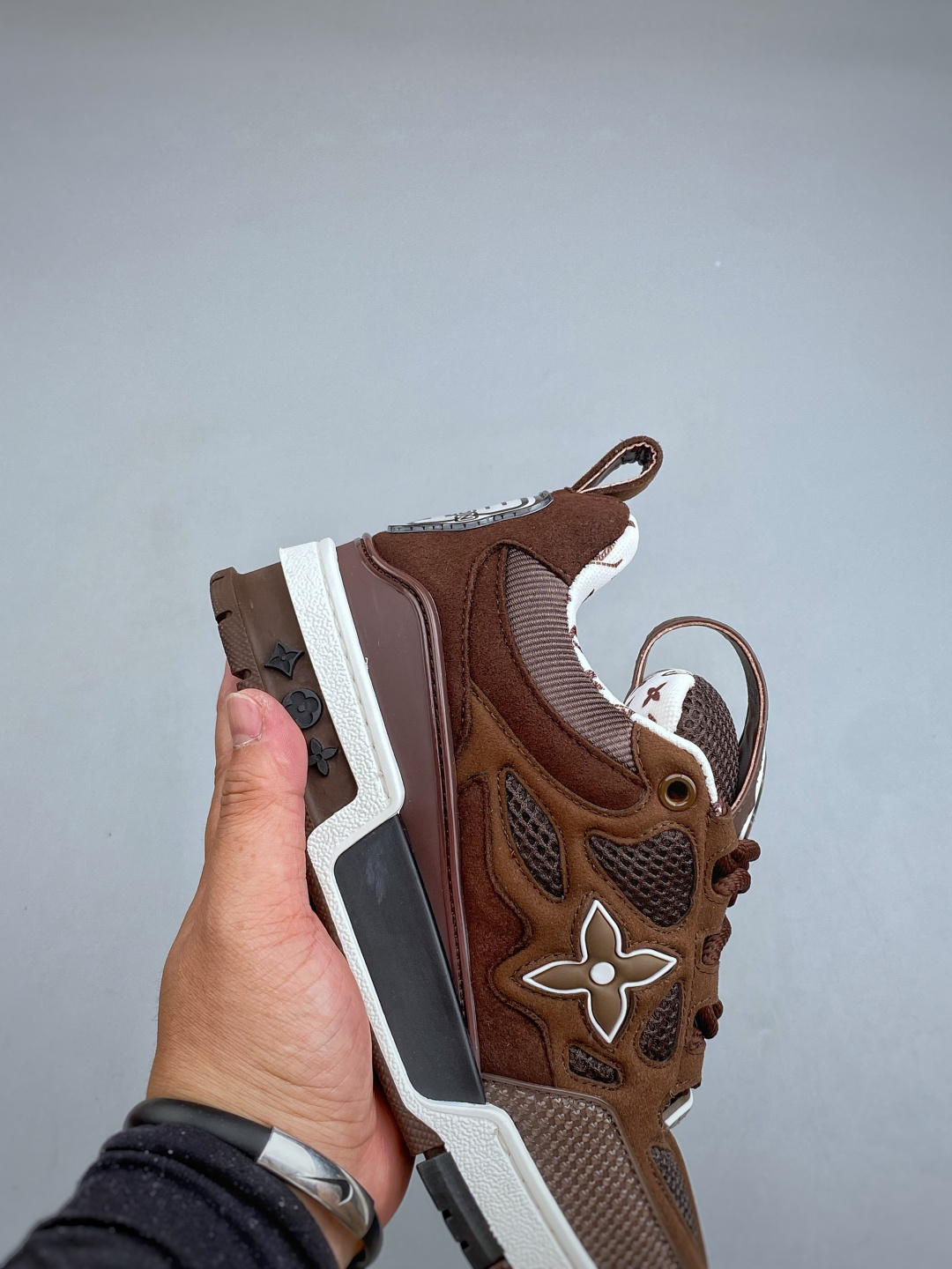 LV-路易-威登trainer 2026走秀最新款原版1：1开发复刻！！上脚非常舒适 做工精细鞋面由意大