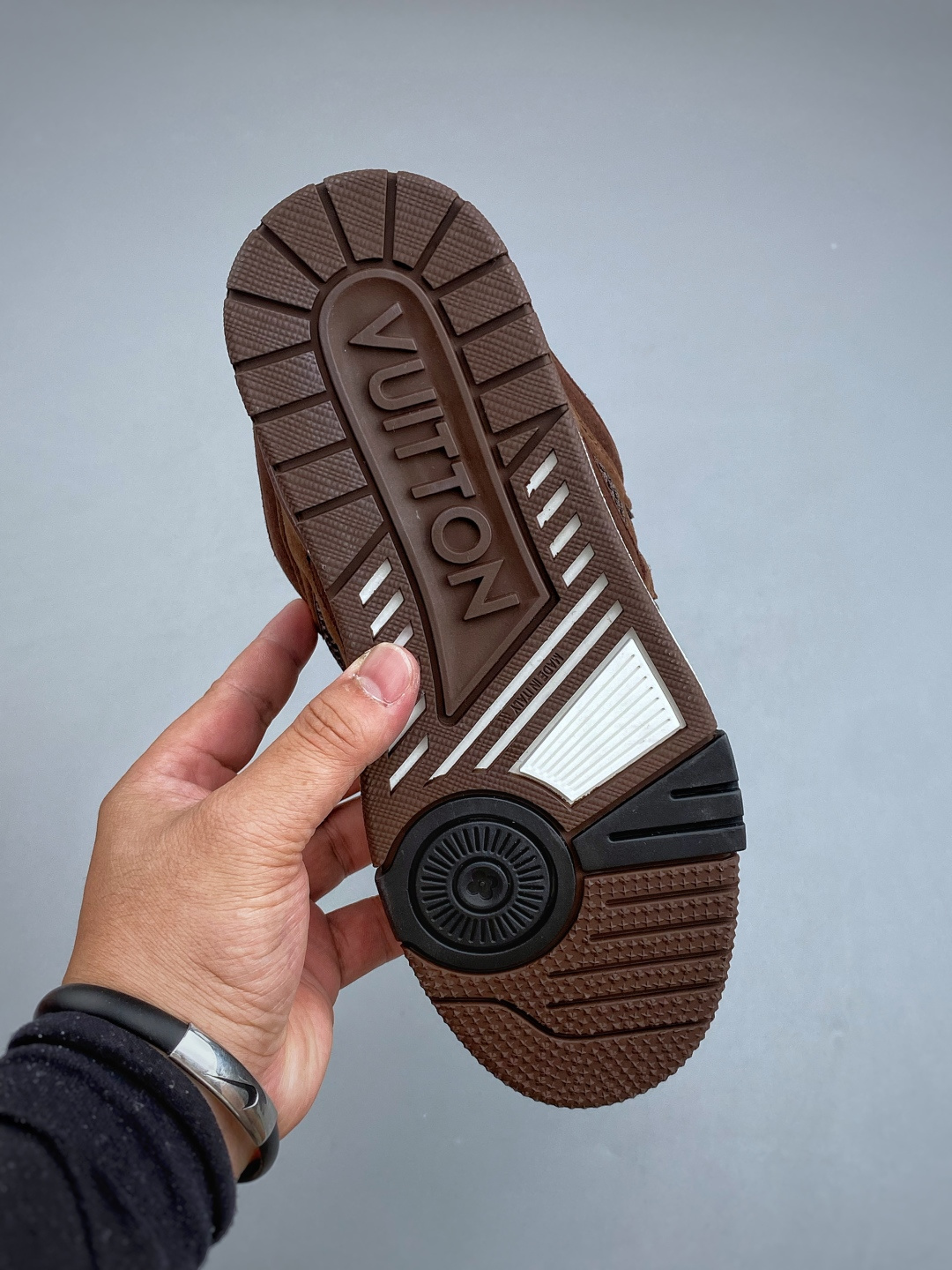 LV-路易-威登trainer 2026走秀最新款原版1：1开发复刻！！上脚非常舒适 做工精细鞋面由意大