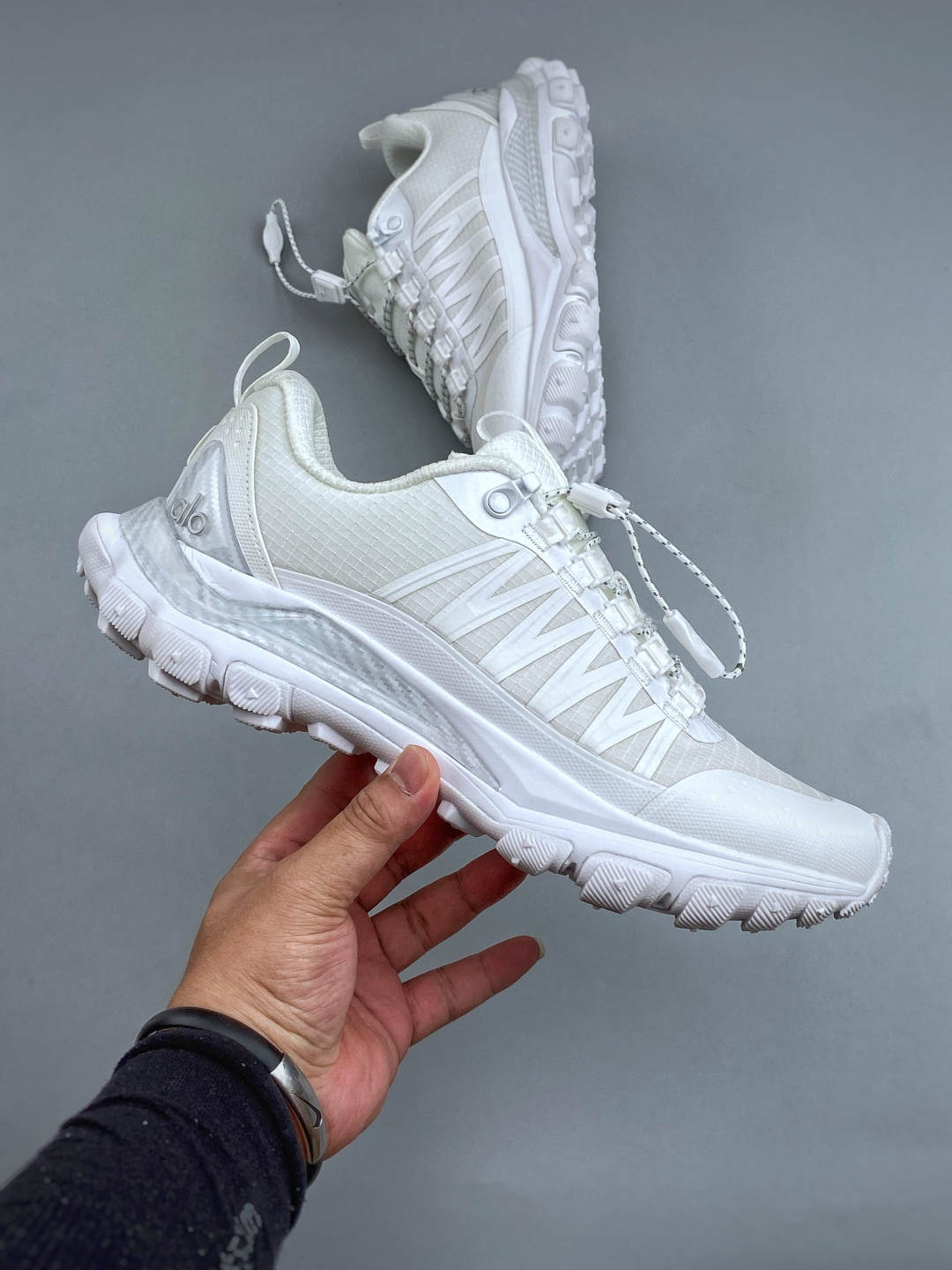 M Alo Yoga Trail 百搭舒适越野跑鞋 White Silver 白色 尺码：36-46（半）