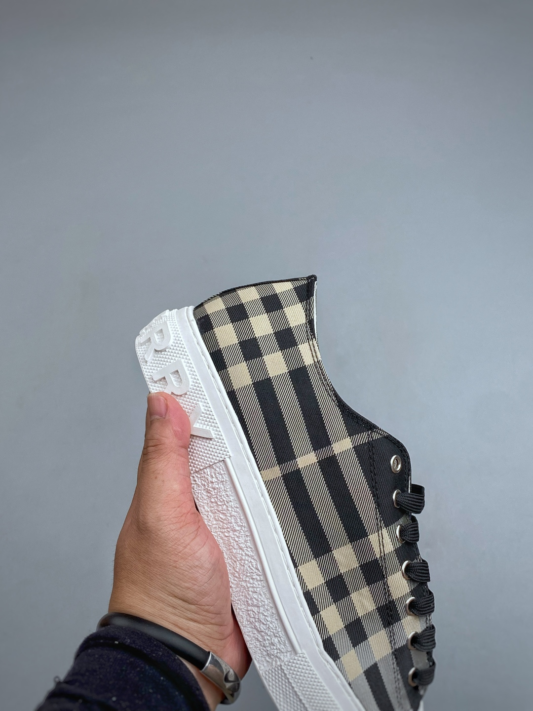 N 巴宝莉新款板鞋 Burberry Vintage 经典时尚 百搭 休闲运动鞋 市场独家高端无胶工艺 全新亮相 可对比 N 巴宝莉新款板鞋 Burberry Vintage 经典时尚 百搭 休闲运动鞋 市场独家高端无胶工艺 全新亮相 可对比