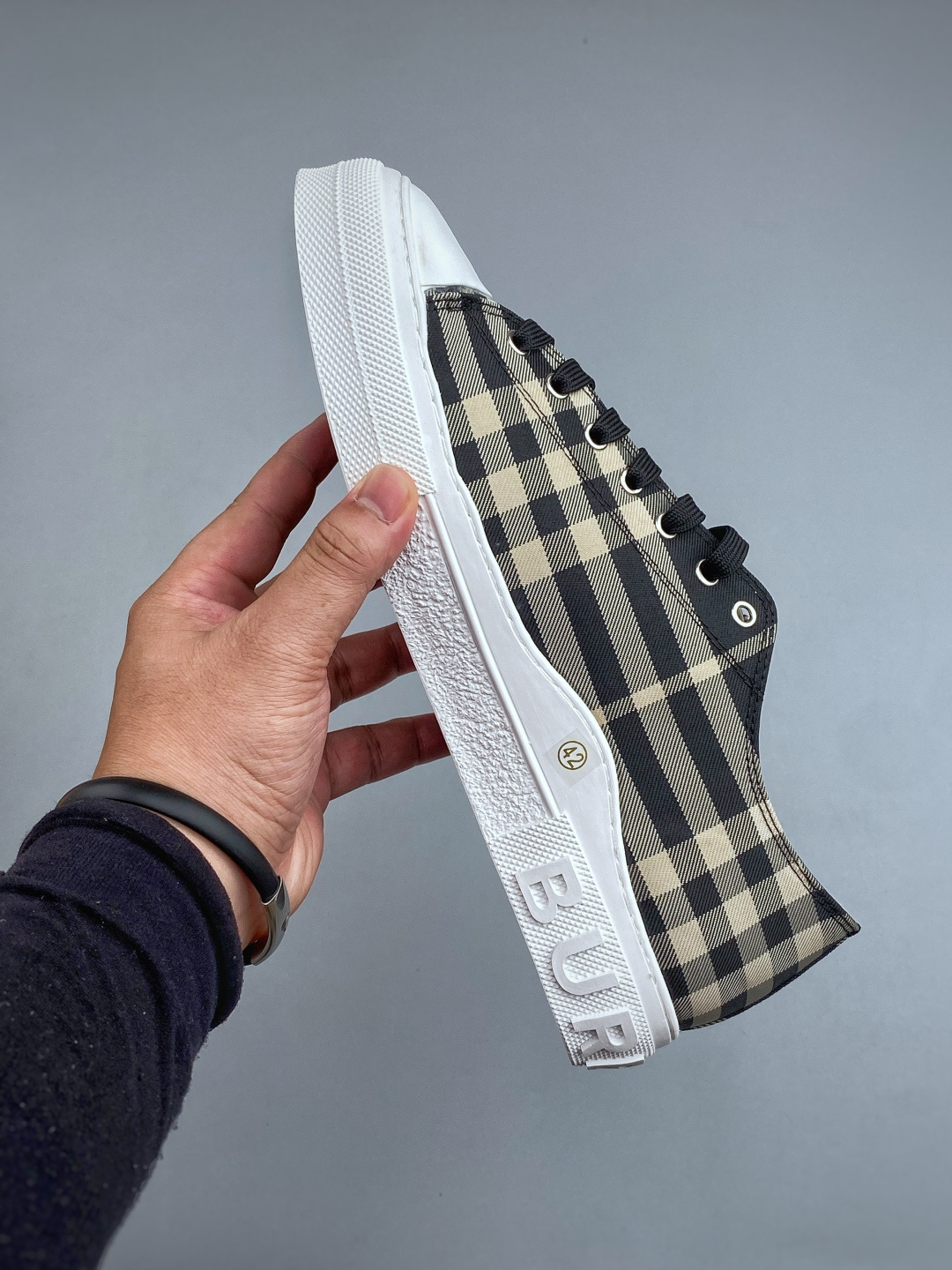 N 巴宝莉新款板鞋 Burberry Vintage 经典时尚 百搭 休闲运动鞋 市场独家高端无胶工艺 全新亮相 可对比 N 巴宝莉新款板鞋 Burberry Vintage 经典时尚 百搭 休闲运动鞋 市场独家高端无胶工艺 全新亮相 可对比