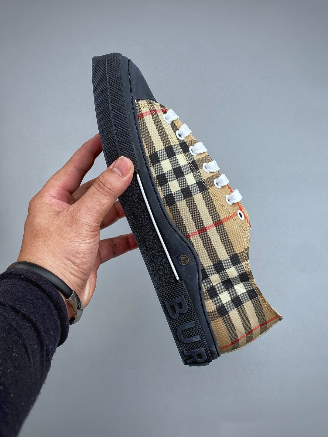 N 巴宝莉新款板鞋 Burberry Vintage 经典时尚 百搭 休闲运动鞋 市场独家高端无胶工艺 全新亮相 可对比 N 巴宝莉新款板鞋 Burberry Vintage 经典时尚 百搭 休闲运动鞋 市场独家高端无胶工艺 全新亮相 可对比