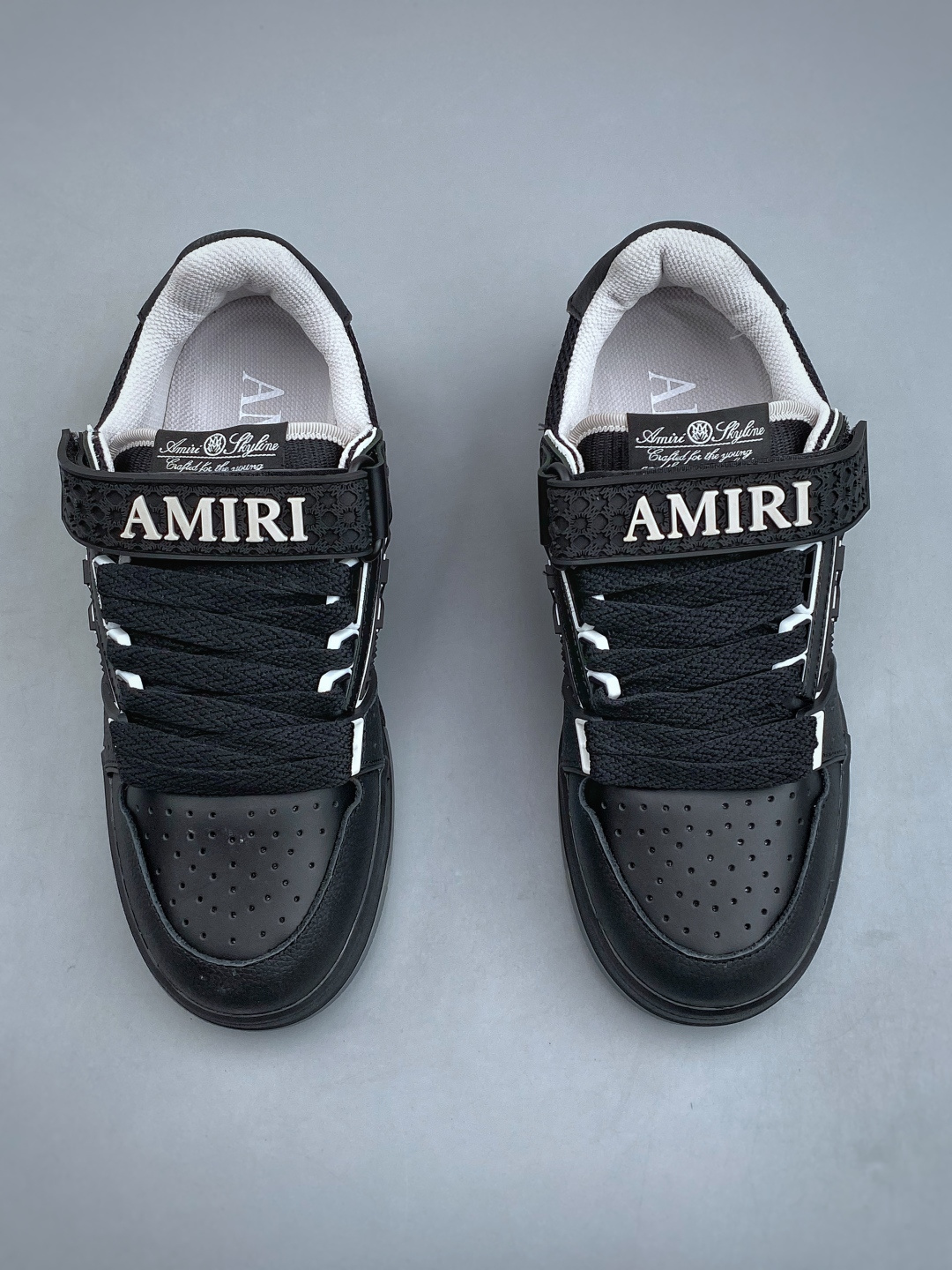 P AMIRI 埃米尔Ma Skyline 牛皮革 复古篮球风格 圆头魔术贴 低帮 板鞋 原鞋复刻开发，头层牛皮材质 潮