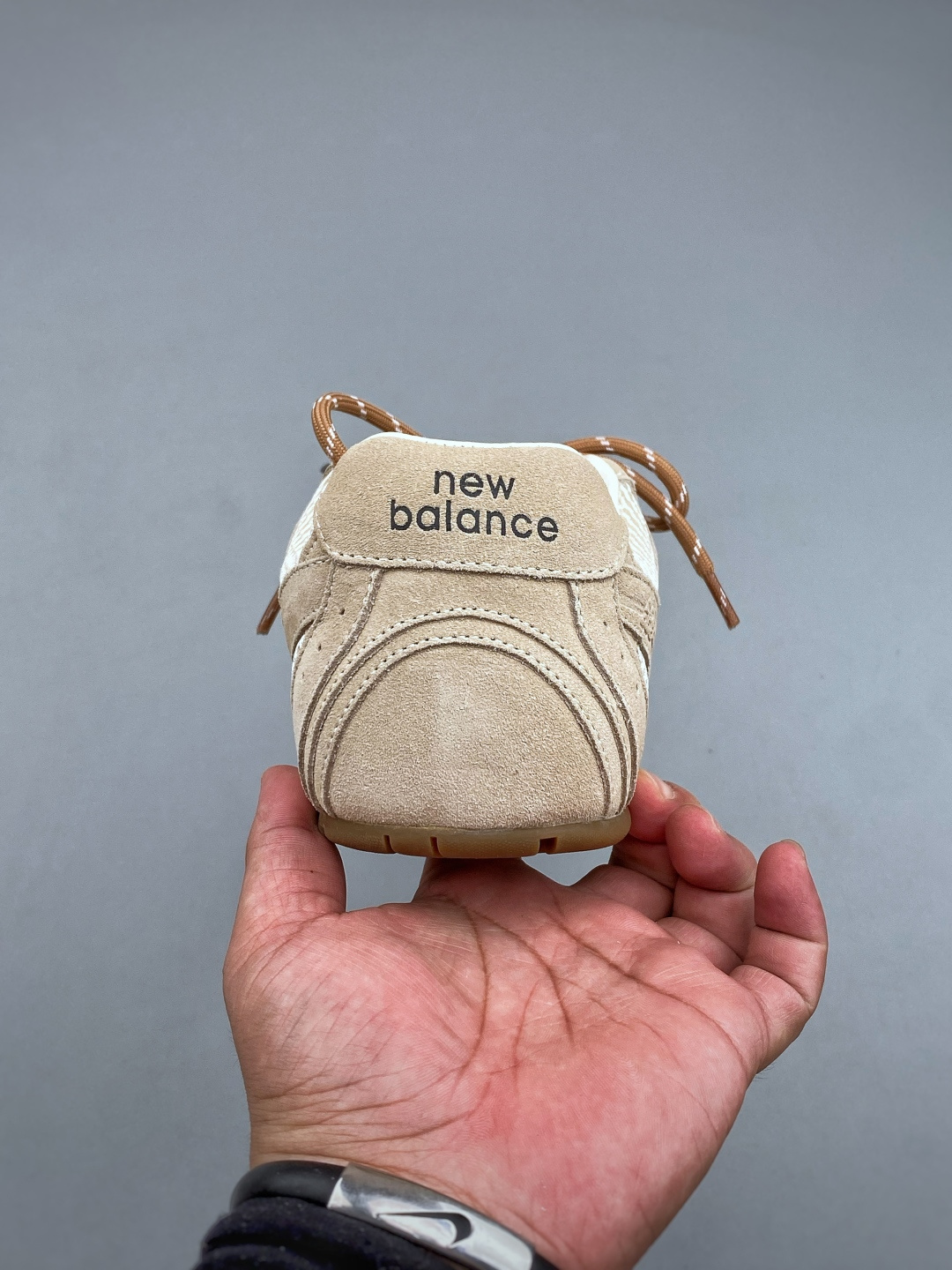 P 顶级礼盒版本 Miu Miu缪缪 x New Balance NB530 银色联名复古运动休闲阿甘德训鞋 原版开发从 P 顶级礼盒版本 Miu Miu缪缪 x New Balance NB530 银色联名复古运动休闲阿甘德训鞋 原版开发从