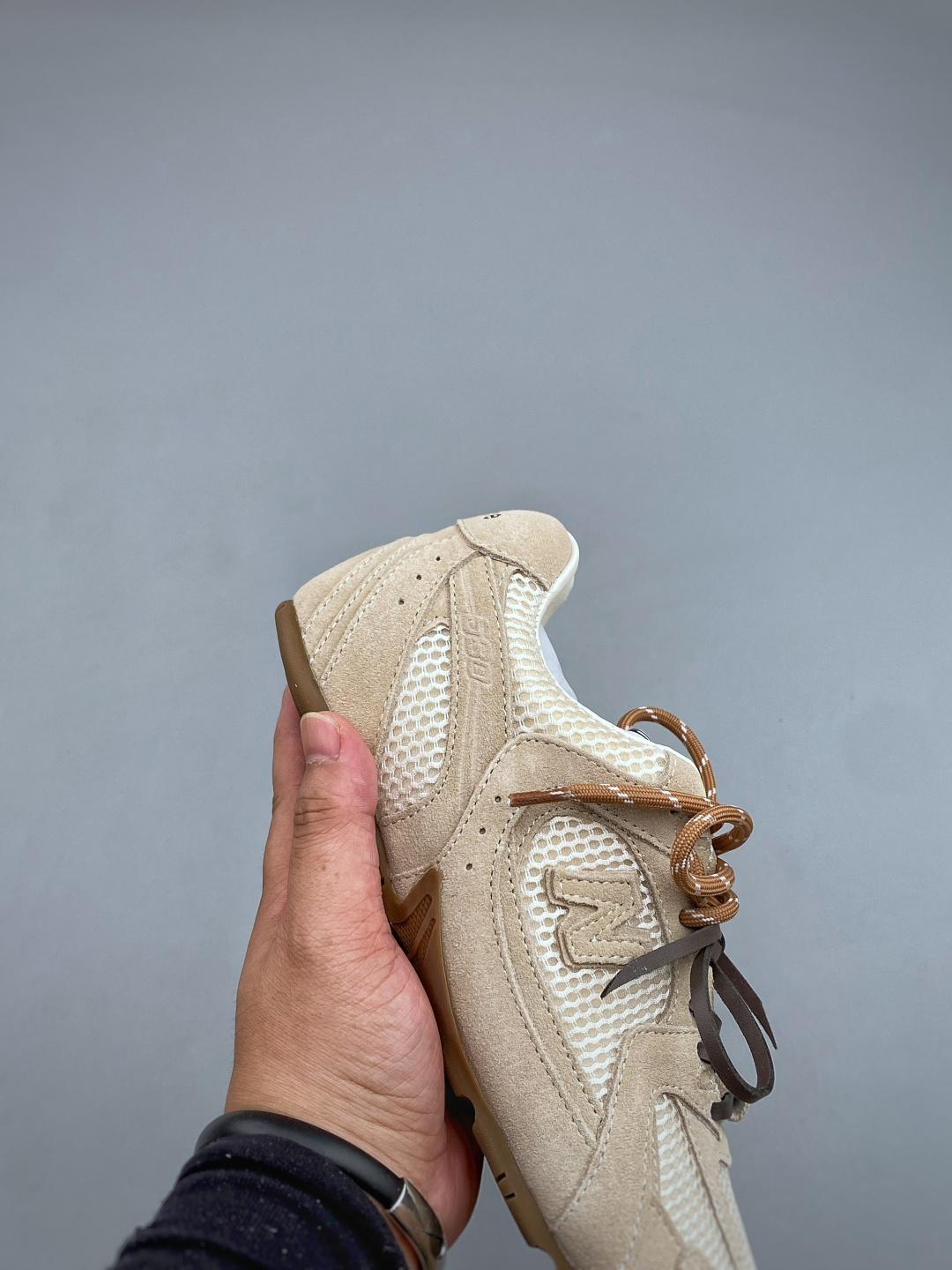 P 顶级礼盒版本 Miu Miu缪缪 x New Balance NB530 银色联名复古运动休闲阿甘德训鞋 原版开发从 P 顶级礼盒版本 Miu Miu缪缪 x New Balance NB530 银色联名复古运动休闲阿甘德训鞋 原版开发从