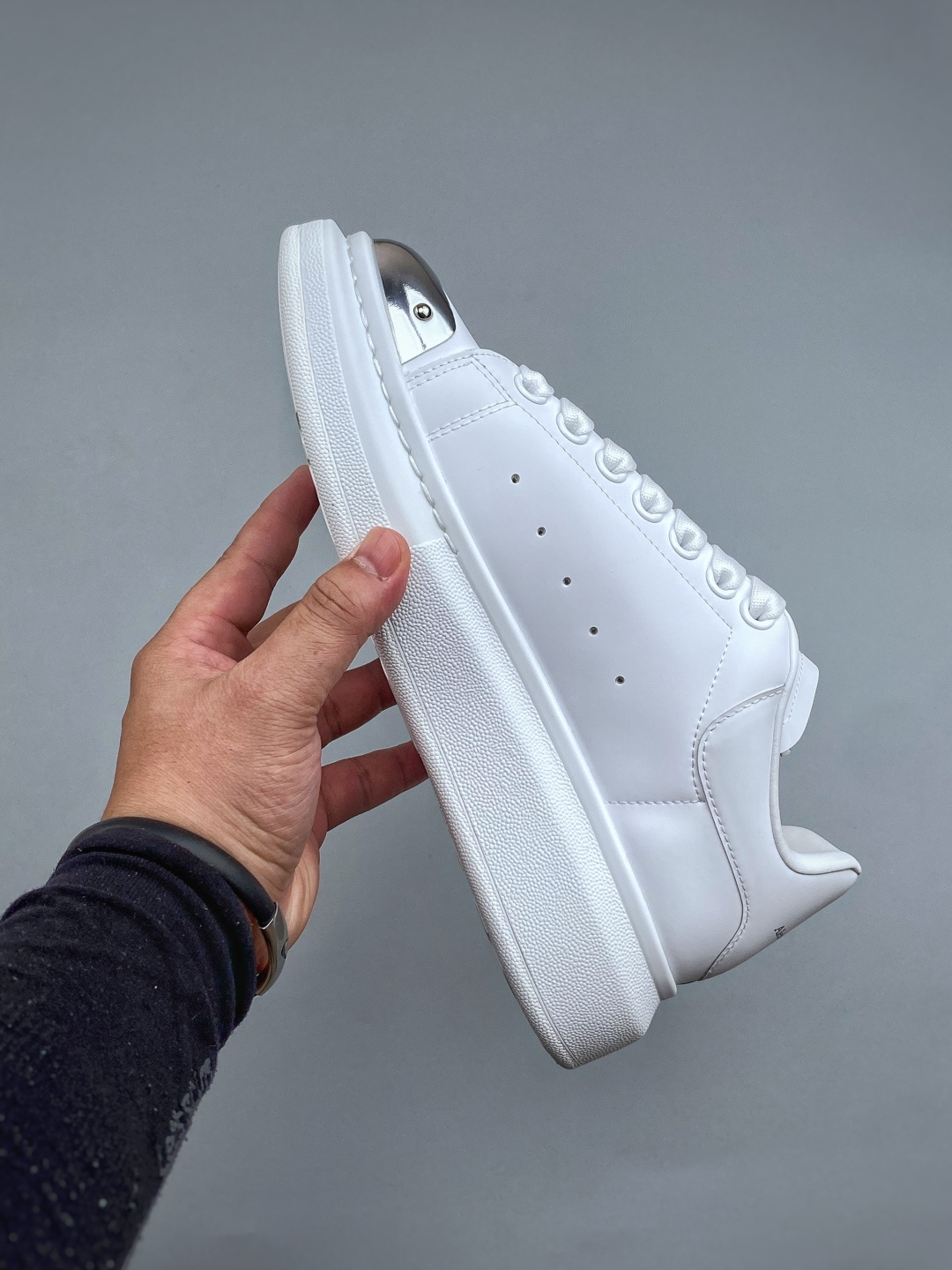 福利特价N 海外指定版本 独特礼盒包装 Alexander McQueen/亚历山大麦昆松糕鞋厚底增高小白鞋 进口丝绸亚 福利特价N 海外指定版本 独特礼盒包装 Alexander McQueen/亚历山大麦昆松糕鞋厚底增高小白鞋 进口丝绸亚