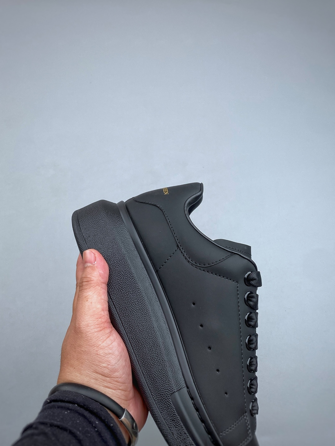 福利特价N 海外指定版本 独特礼盒包装 Alexander McQueen/亚历山大麦昆松糕鞋厚底增高小白鞋 进口丝绸亚