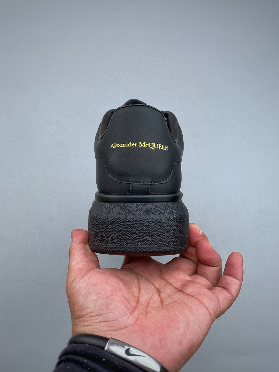 福利特价N 海外指定版本 独特礼盒包装 Alexander McQueen/亚历山大麦昆松糕鞋厚底增高小白鞋 进口丝绸亚