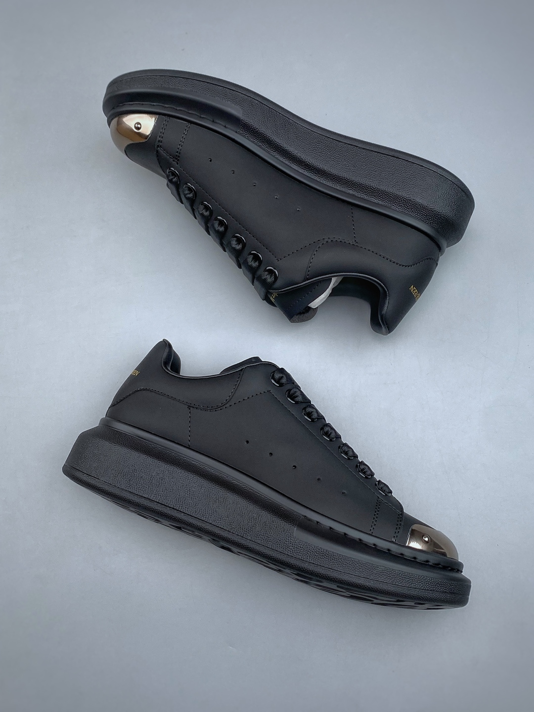 福利特价N 海外指定版本 独特礼盒包装 Alexander McQueen/亚历山大麦昆松糕鞋厚底增高小白鞋 进口丝绸亚