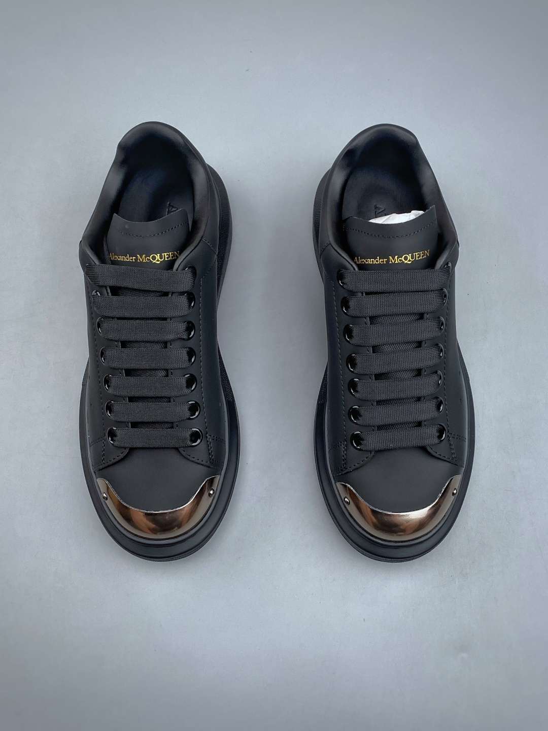 福利特价N 海外指定版本 独特礼盒包装 Alexander McQueen/亚历山大麦昆松糕鞋厚底增高小白鞋 进口丝绸亚