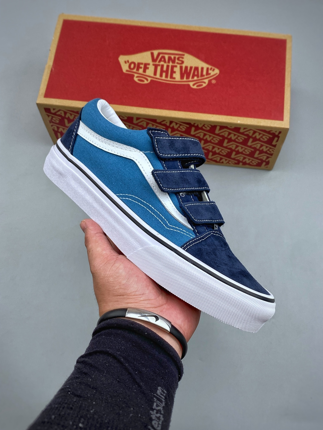 【04460】Vans V Velcro Sneakers
