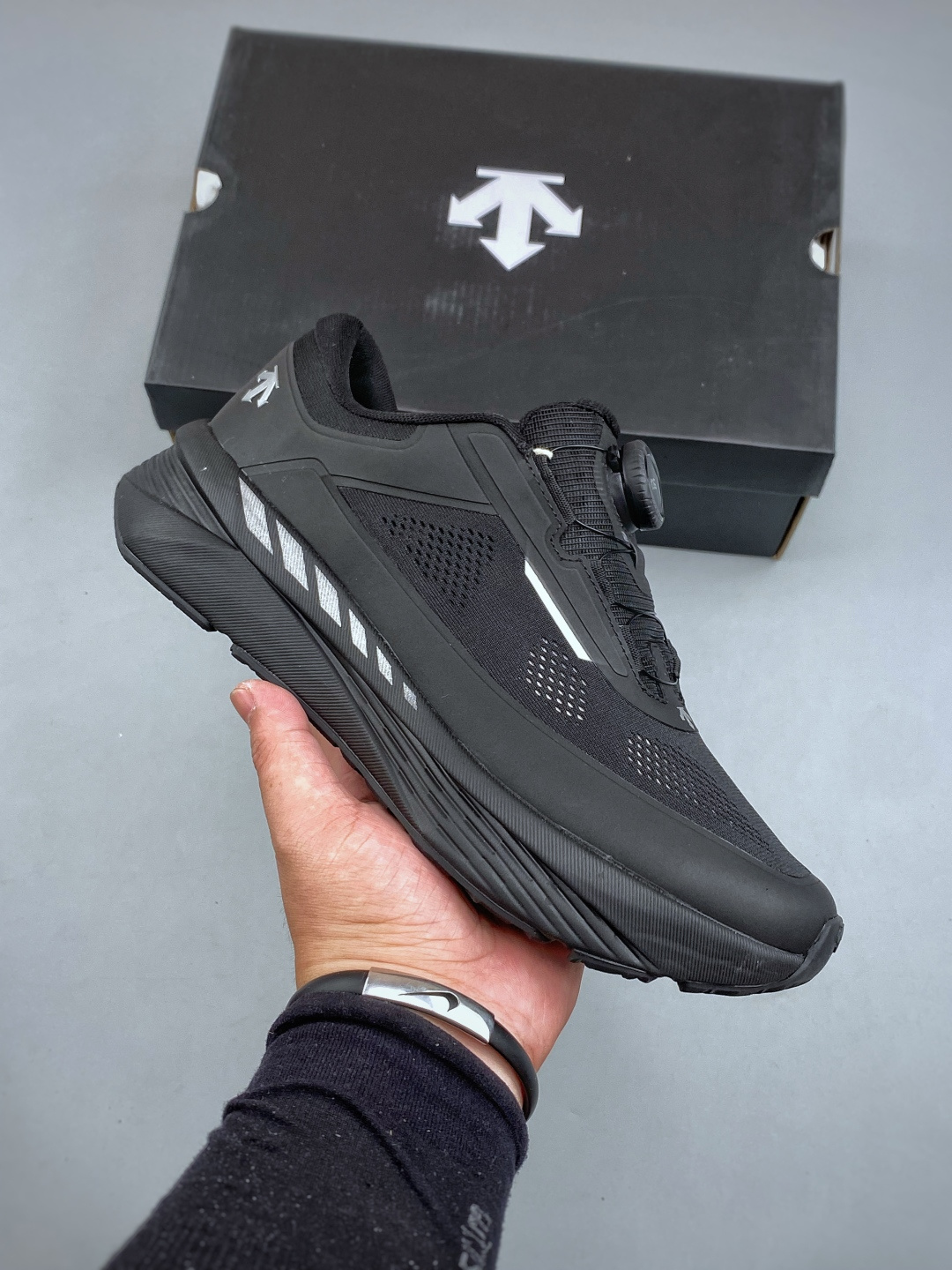【04643】DESCENTE WIRE 3.0