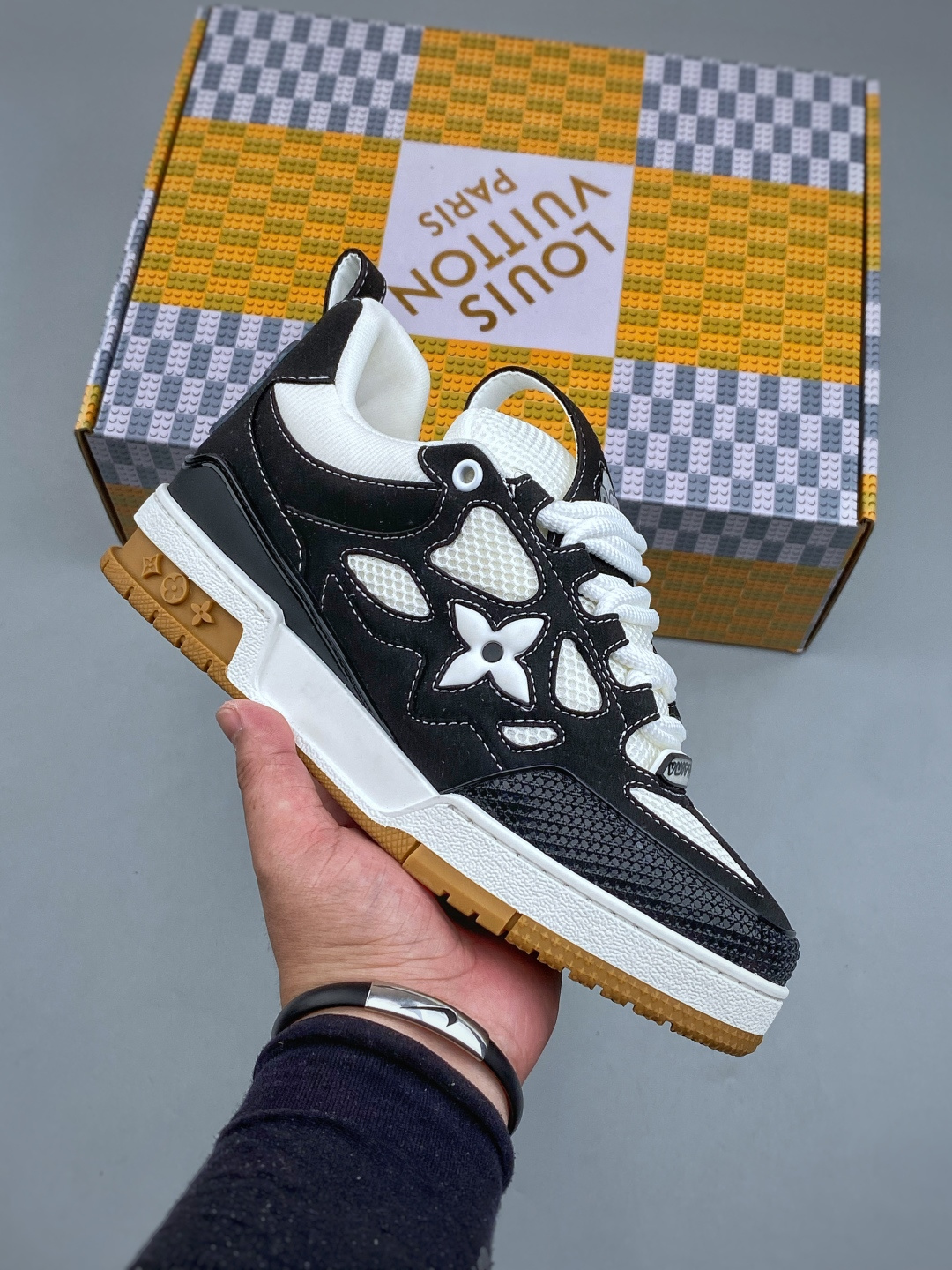 【04616】Louis Vuitton LV Trainer Sneakers