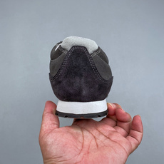 P国潮当红设计师品牌Ummcor 户外复古登山鞋✨太酷了 颜值和实力同时在线 反毛皮面料质感拉满,做工细节看得见 鞋头防 P国潮当红设计师品牌Ummcor 户外复古登山鞋✨太酷了 颜值和实力同时在线 反毛皮面料质感拉满,做工细节看得见 鞋头防