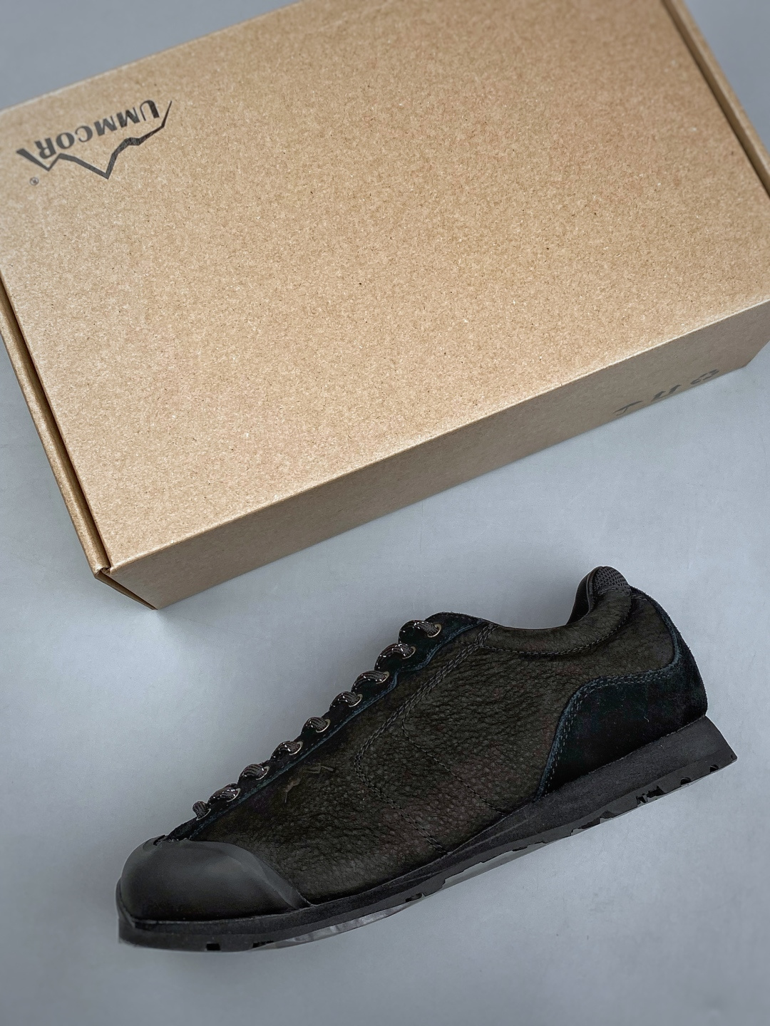 P国潮当红设计师品牌Ummcor 户外复古登山鞋✨太酷了 颜值和实力同时在线 反毛皮面料质感拉满,做工细节看得见 鞋头防 P国潮当红设计师品牌Ummcor 户外复古登山鞋✨太酷了 颜值和实力同时在线 反毛皮面料质感拉满,做工细节看得见 鞋头防