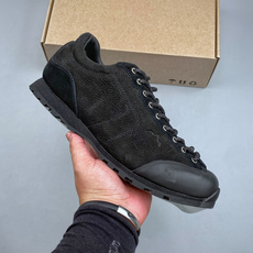 P国潮当红设计师品牌Ummcor 户外复古登山鞋✨太酷了 颜值和实力同时在线 反毛皮面料质感拉满,做工细节看得见 鞋头防 P国潮当红设计师品牌Ummcor 户外复古登山鞋✨太酷了 颜值和实力同时在线 反毛皮面料质感拉满,做工细节看得见 鞋头防