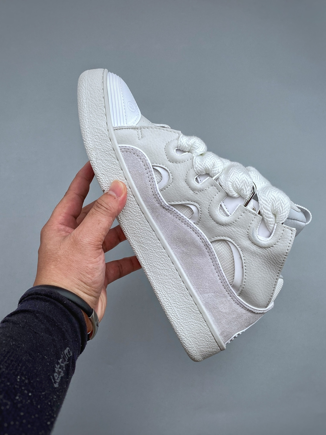 LANVIN CURB 人气单品 LANVIN浪凡三代 最新走秀款CURB系列休闲运动鞋,官网一出热度火爆整个全球,各大 LANVIN CURB 人气单品 LANVIN浪凡三代 最新走秀款CURB系列休闲运动鞋,官网一出热度火爆整个全球,各大