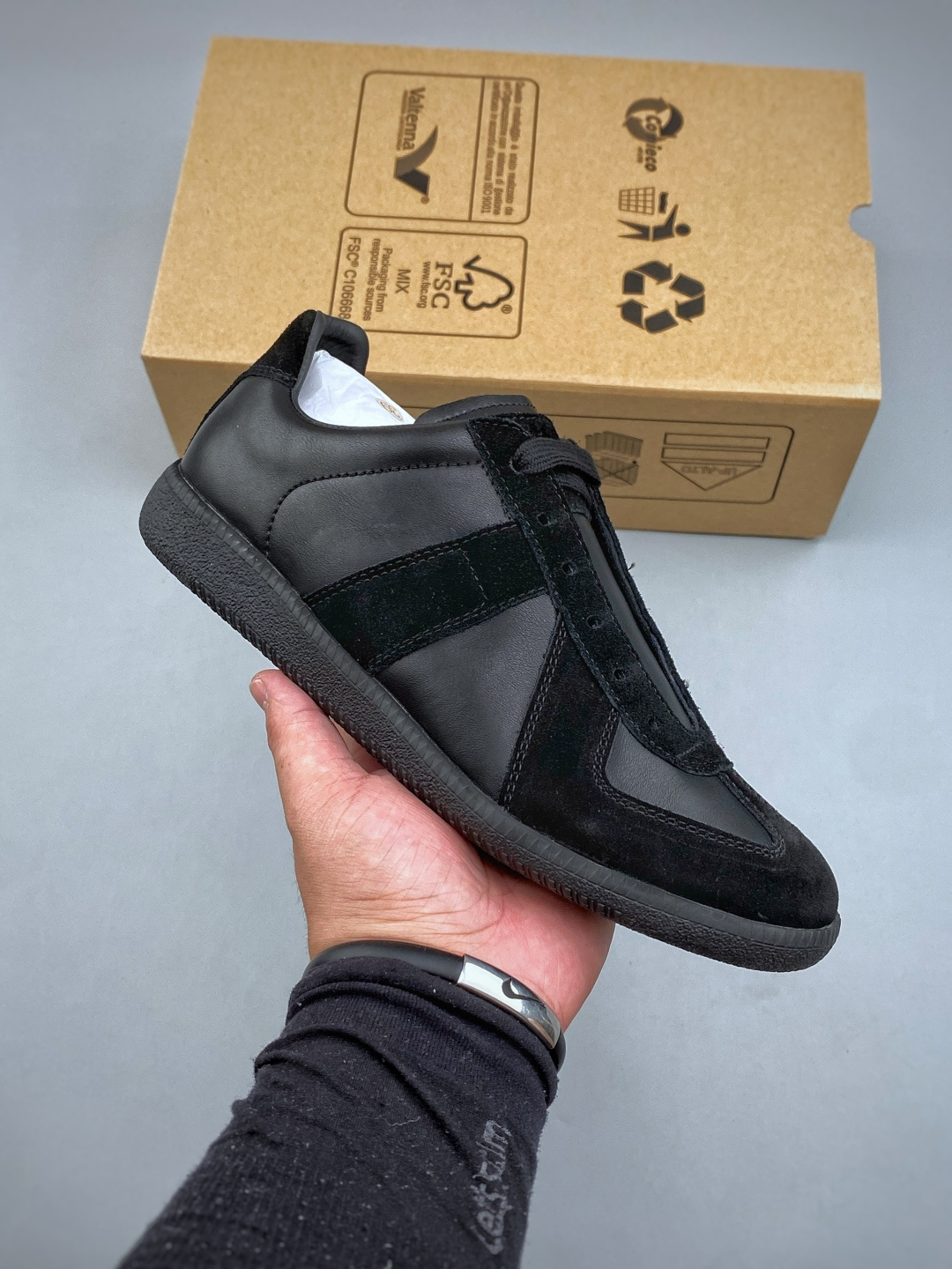 S Maison Margiela Calfskin Replica MM6 马吉拉复古低帮时尚德训鞋 私人订单打造 高